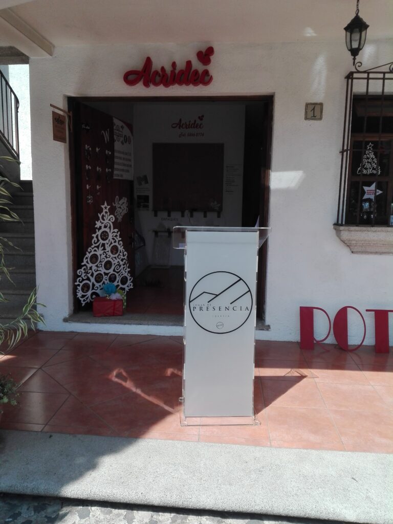 ACRILICOS ROTULOS PODIUM EXHIBIDORES RECONOCIMIENTOS IMPRESION DIGITAL ROTULOS LAPARAS BUZONES MDF PVC GUATEMALA, CHIMALTENANGO, ANTIGUA GUATEMALA ACRIDEC
