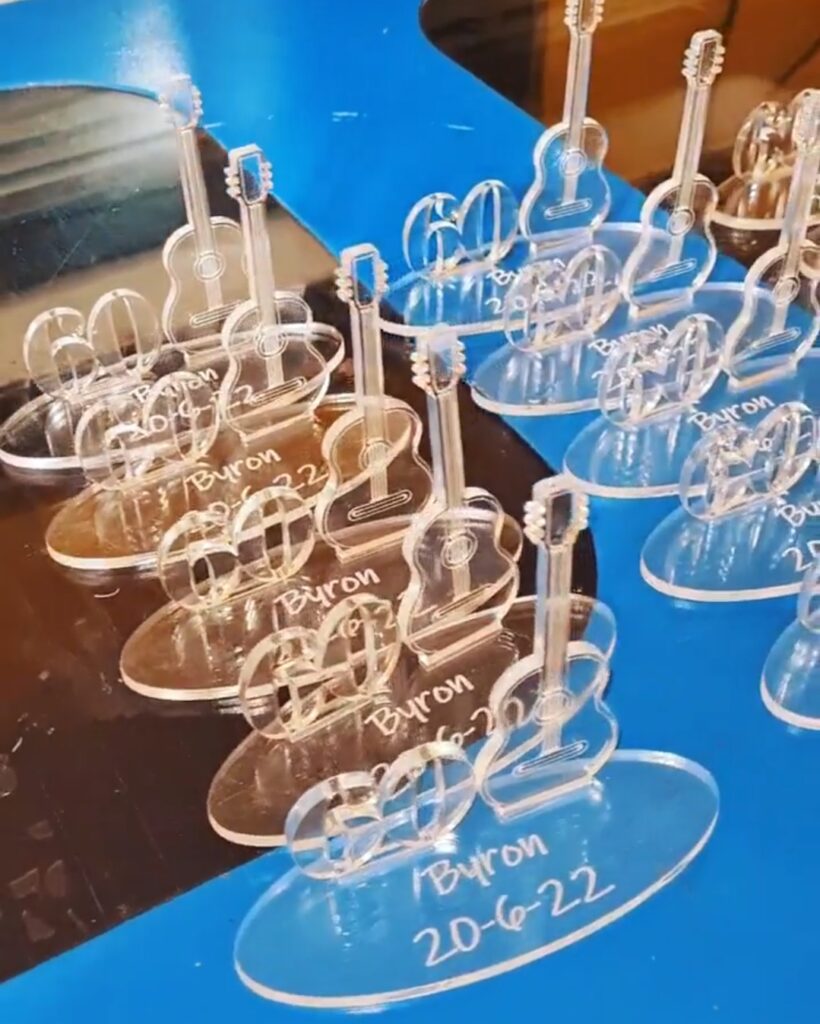 ACRILICOS ROTULOS PODIUM EXHIBIDORES RECONOCIMIENTOS IMPRESION DIGITAL ROTULOS LAPARAS BUZONES MDF PVC GUATEMALA, CHIMALTENANGO, ANTIGUA GUATEMALA