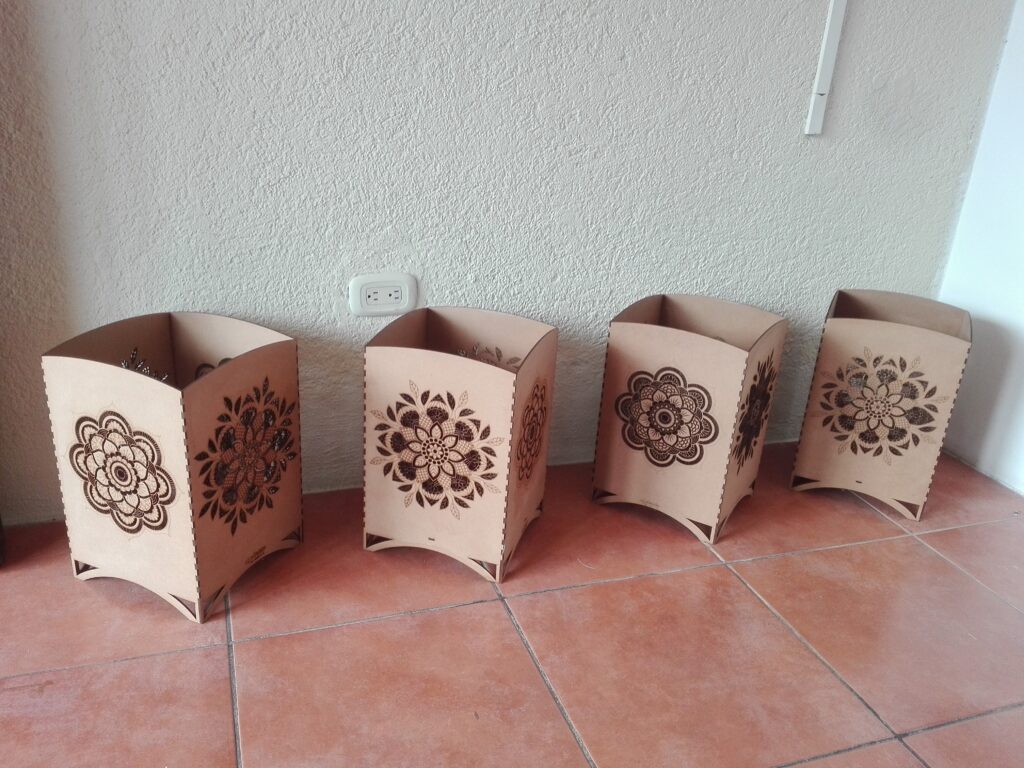 DECORACIONES EN MDF,CARTELERA ACRILICOS ROTULOS PODIUM EXHIBIDORES RECONOCIMIENTOS IMPRESION DIGITAL ROTULOS LAPARAS BUZONES MDF PVC GUATEMALA, CHIMALTENANGO, ANTIGUA GUATEMALA